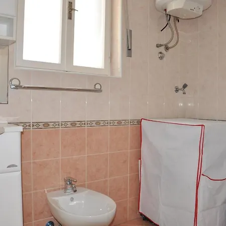 In With Three-bedrooms 2