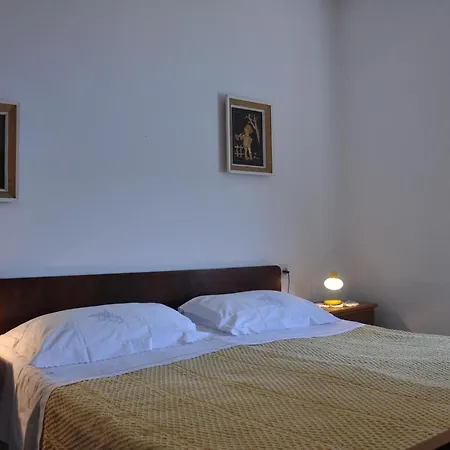 In With Three-bedrooms 2 Apartman *